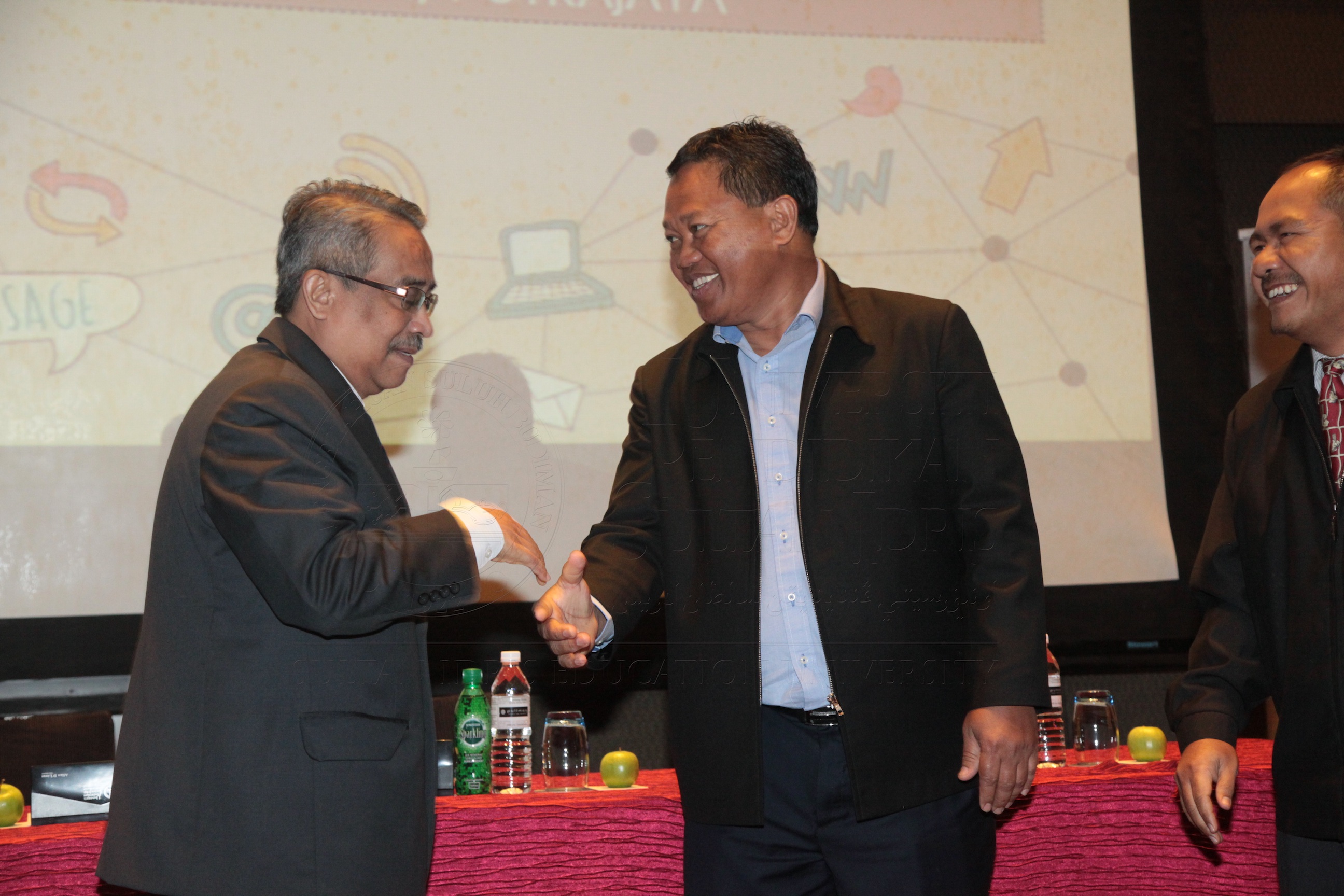 PRO16 14 fibercom IMG 0102